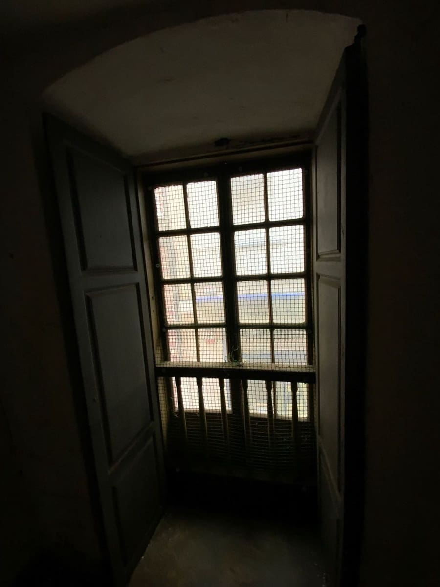 Commercial for sale in Luarca - € 350,000 (Ref: 9402954)