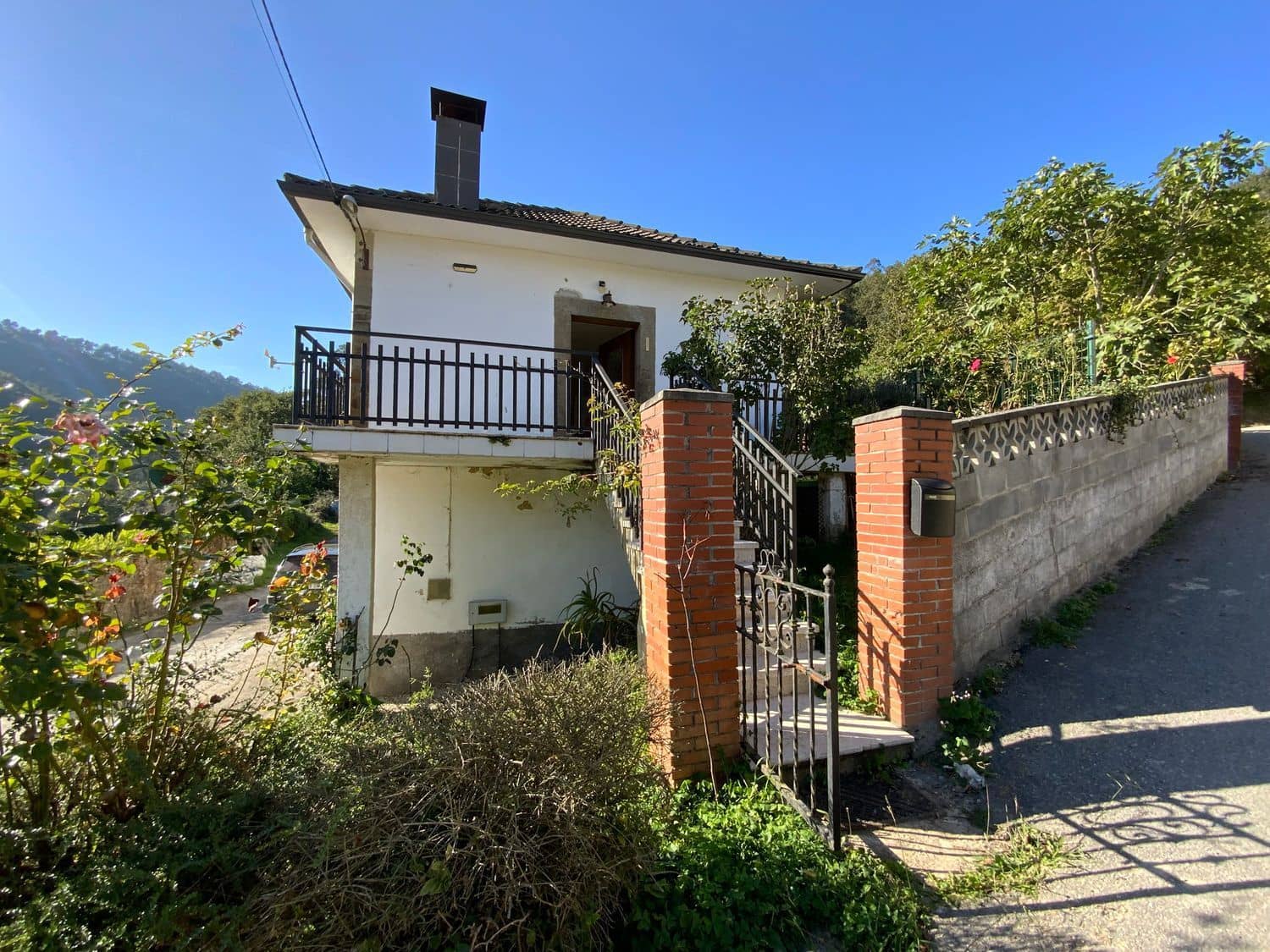 3 bedroom Finca/Country House for sale in Luarca with garage - € 169,000 (Ref: 9404467)