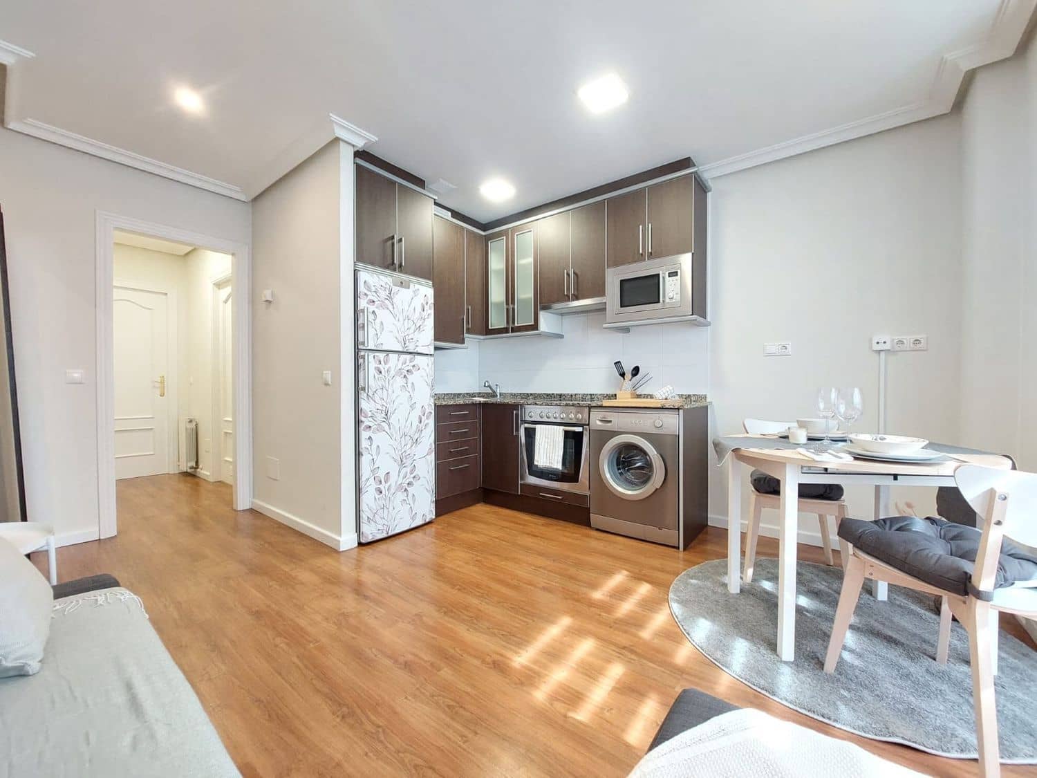 1 bedroom Apartment for rent in Gijon with garage - € 680 (Ref: 9406270)