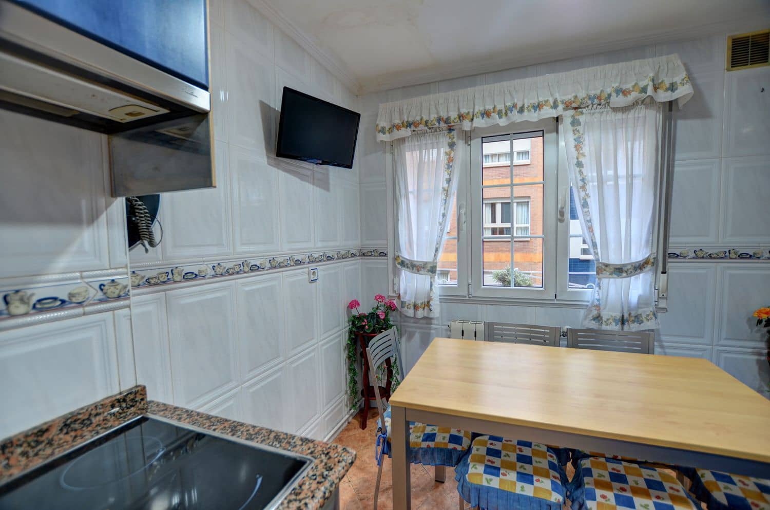 2 soveværelse Lejlighed til salg i Gijon med garage - € 129.500 (Ref: 9406271)