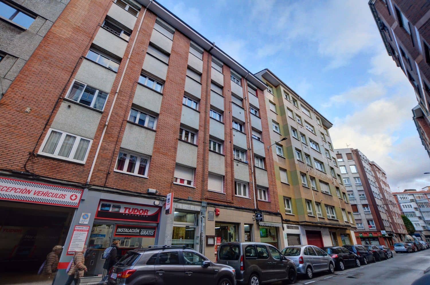 2 soveværelse Lejlighed til salg i Gijon med garage - € 129.500 (Ref: 9406271)