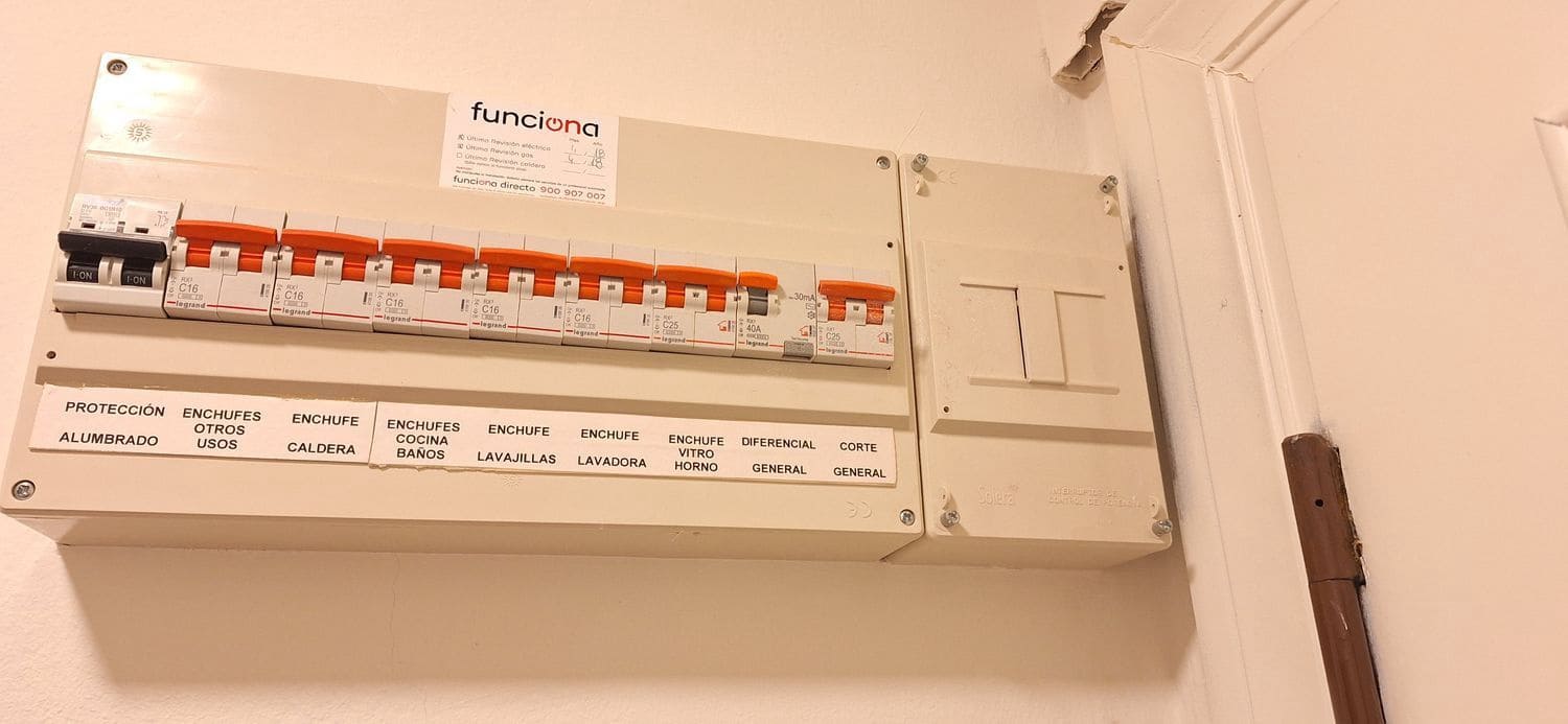 3 camera da letto Appartamento da affittare in Gijon con garage - 750 € (Rif: 9406272)