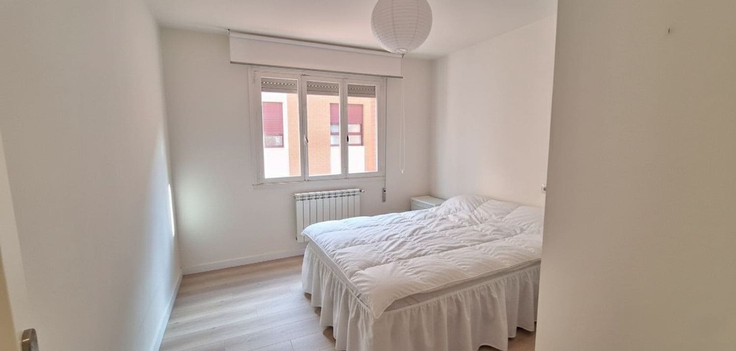 3 camera da letto Appartamento da affittare in Gijon con garage - 750 € (Rif: 9406272)