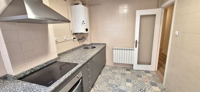 3 camera da letto Appartamento da affittare in Centro Urbano, Gijón con garage - 750 € (Rif: 9406272)