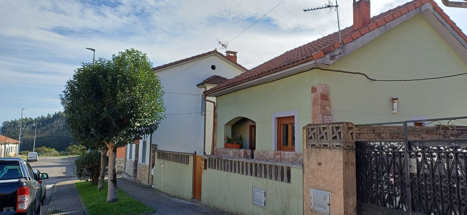 2 slaapkamer Villa te koop in Llanera met garage - € 183.000 (Ref: 9406350)