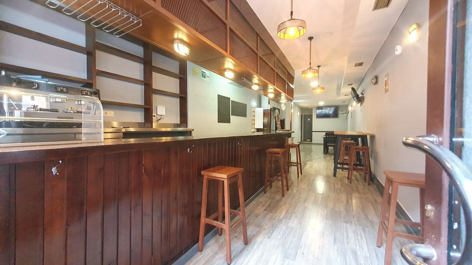 Restaurant/Bar for rent in Gijon - € 600 (Ref: 9407914)