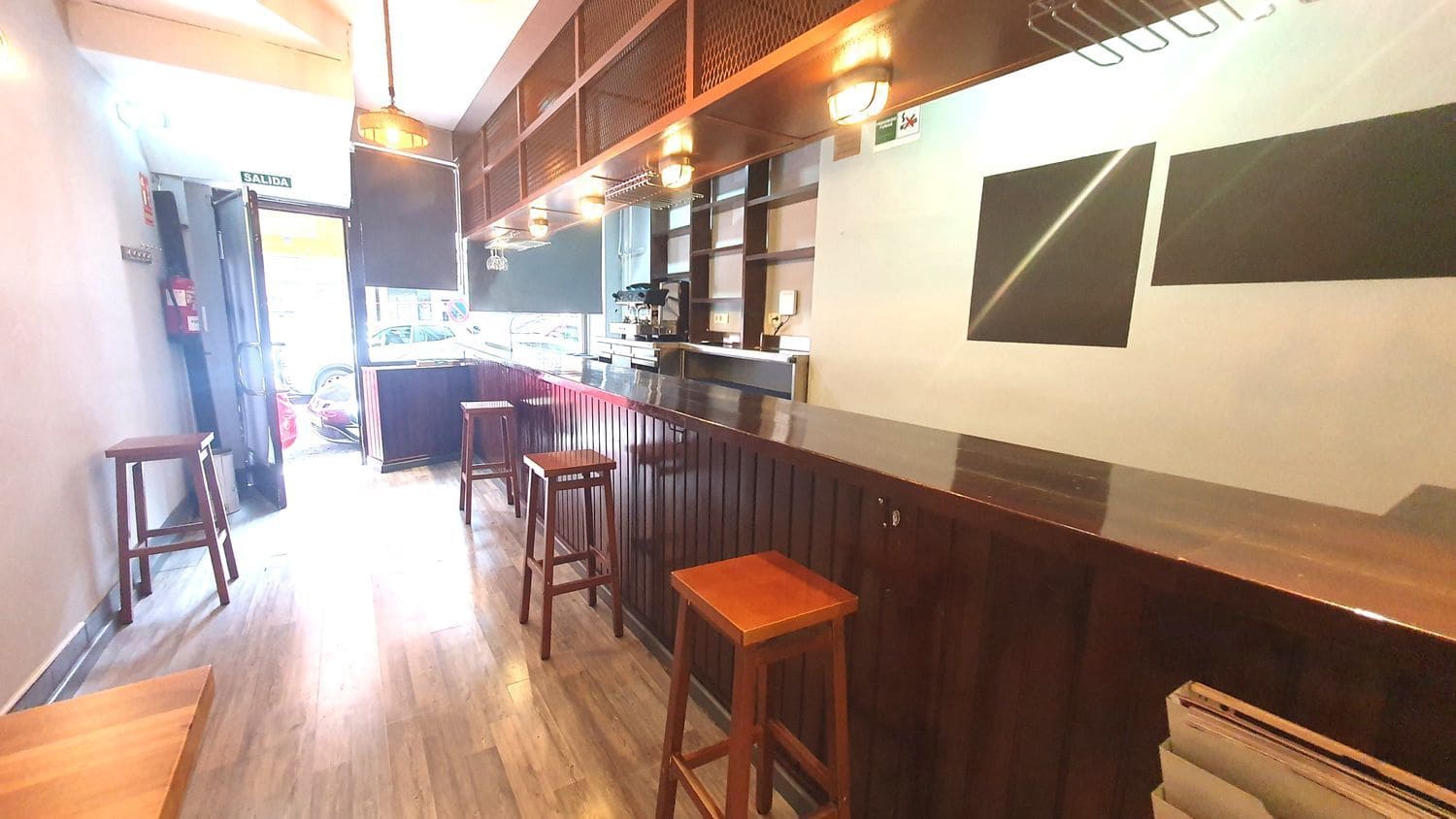 Restaurant/Bar for rent in Gijon - € 600 (Ref: 9407914)