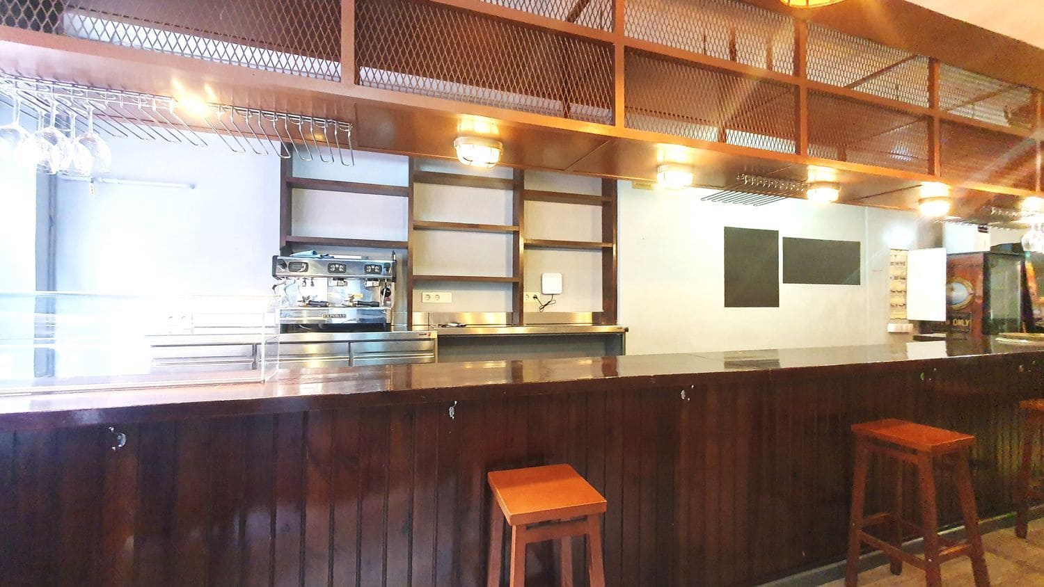 Restaurant/Bar for rent in Gijon - € 600 (Ref: 9407914)