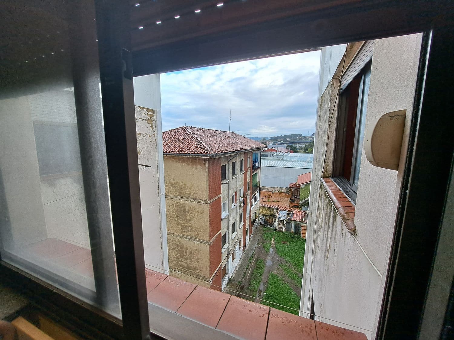 3 soveværelse Lejlighed til salg i Aviles med garage - € 37.000 (Ref: 9410624)