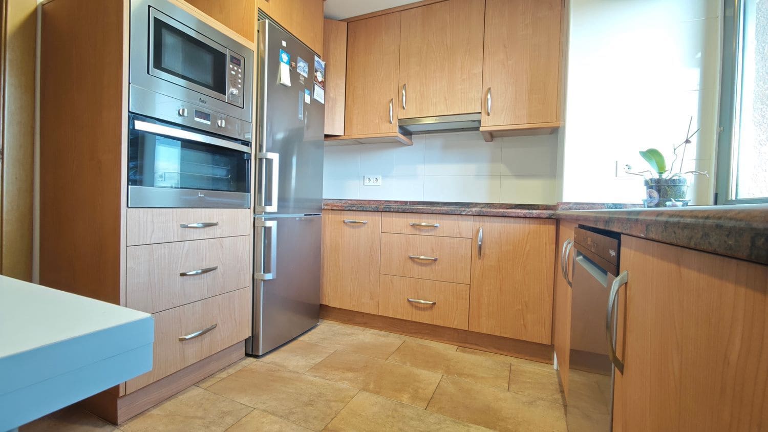 3 sypialnia Apartament do wynajęcia w Gijon z garażem - 800 € (Ref: 9415514)