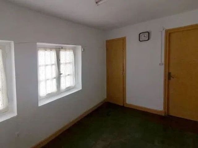 3 bedroom Apartment for rent in Luarca, Valdés with garage - € 575 (Ref: 9415515)