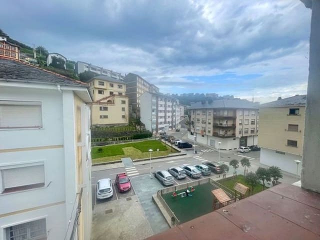 3 bedroom Apartment for rent in Luarca, Valdés with garage - € 575 (Ref: 9415515)