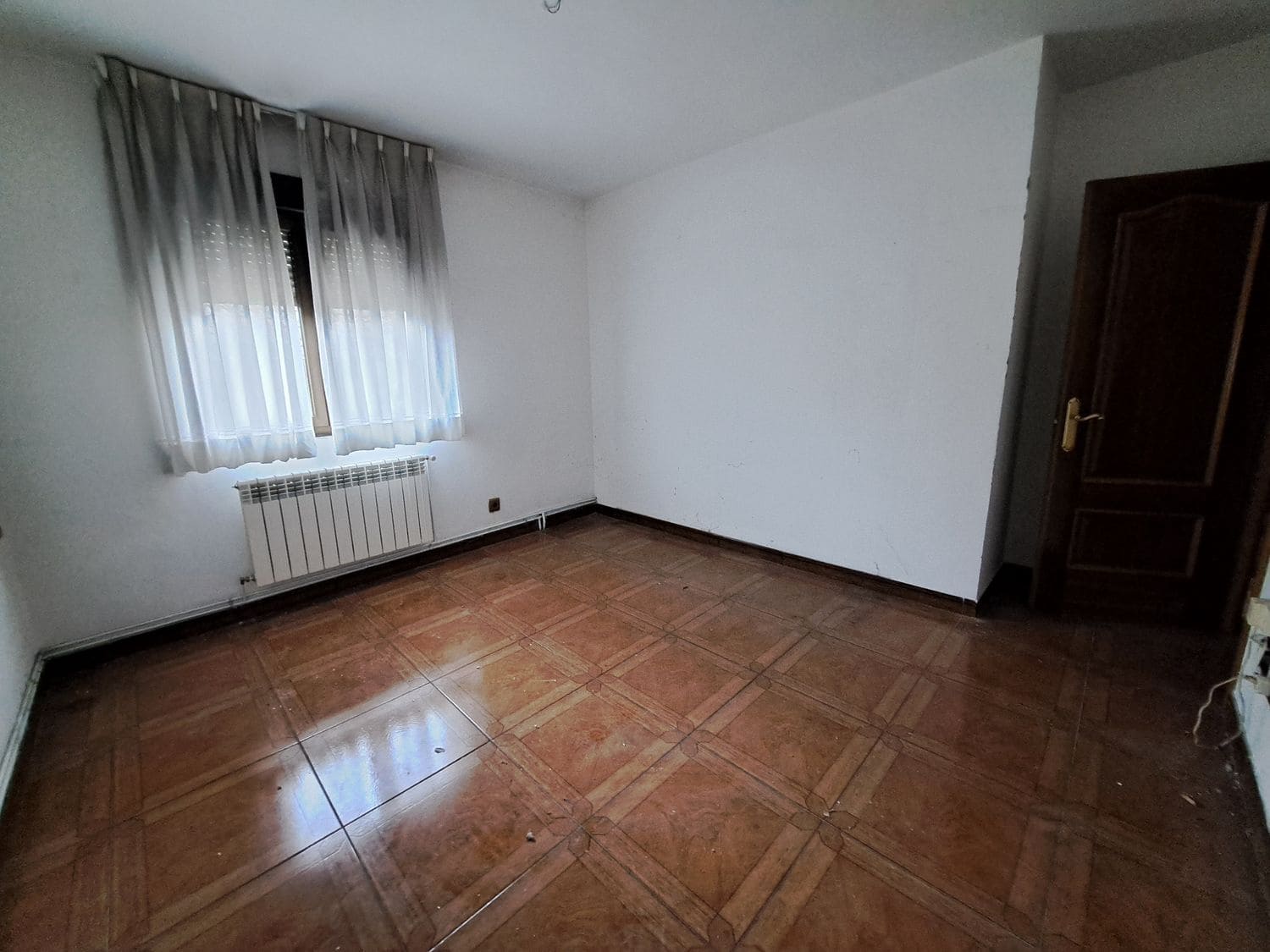 3 slaapkamer Huis te koop in Langreo met garage - € 69.900 (Ref: 9415516)