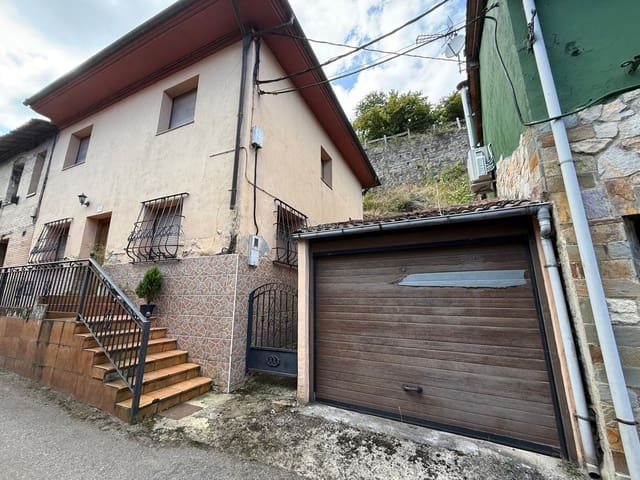 3 bedroom Townhouse for sale in Langreo with garage - € 69,900 (Ref: 9415516)