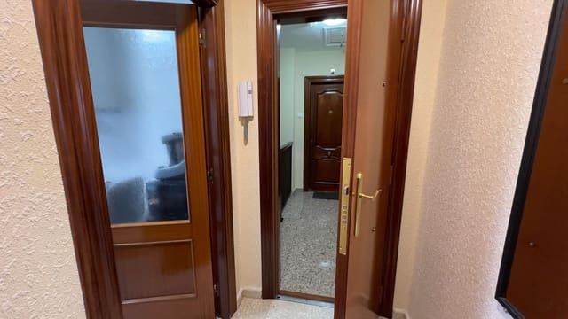 4 sypialnia Apartament na sprzedaż w Avilés z garażem - 95 000 € (Ref: 9419149)