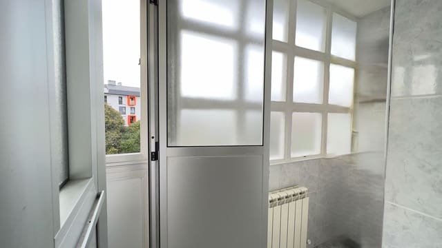 4 sypialnia Apartament na sprzedaż w Avilés z garażem - 95 000 € (Ref: 9419149)