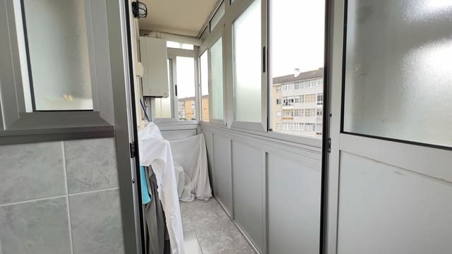 4 sypialnia Apartament na sprzedaż w Avilés z garażem - 95 000 € (Ref: 9419149)