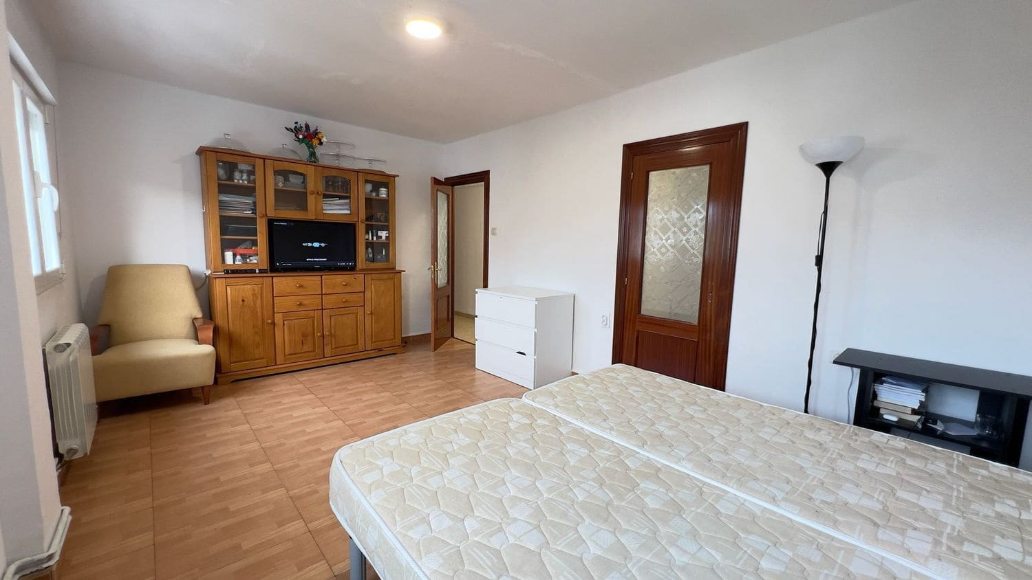4 bedroom Apartment for sale in Aviles with garage - € 95,000 (Ref: 9419149)