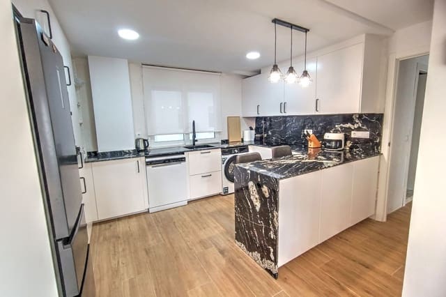 3 chambre Appartement à vendre à Avilés avec garage - 172 000 € (Ref: 9421919)