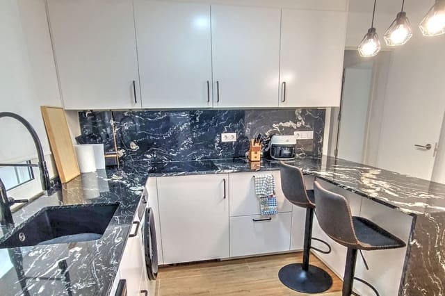 3 chambre Appartement à vendre à Avilés avec garage - 172 000 € (Ref: 9421919)