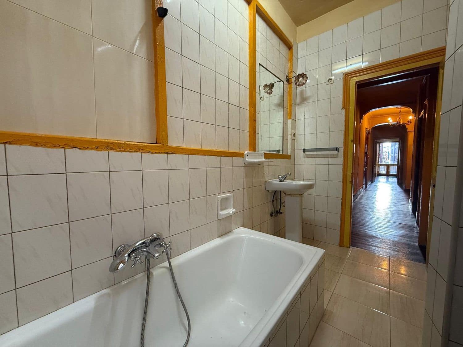 5 soveværelse Lejlighed til salg i Gijon med garage - € 329.000 (Ref: 9421920)