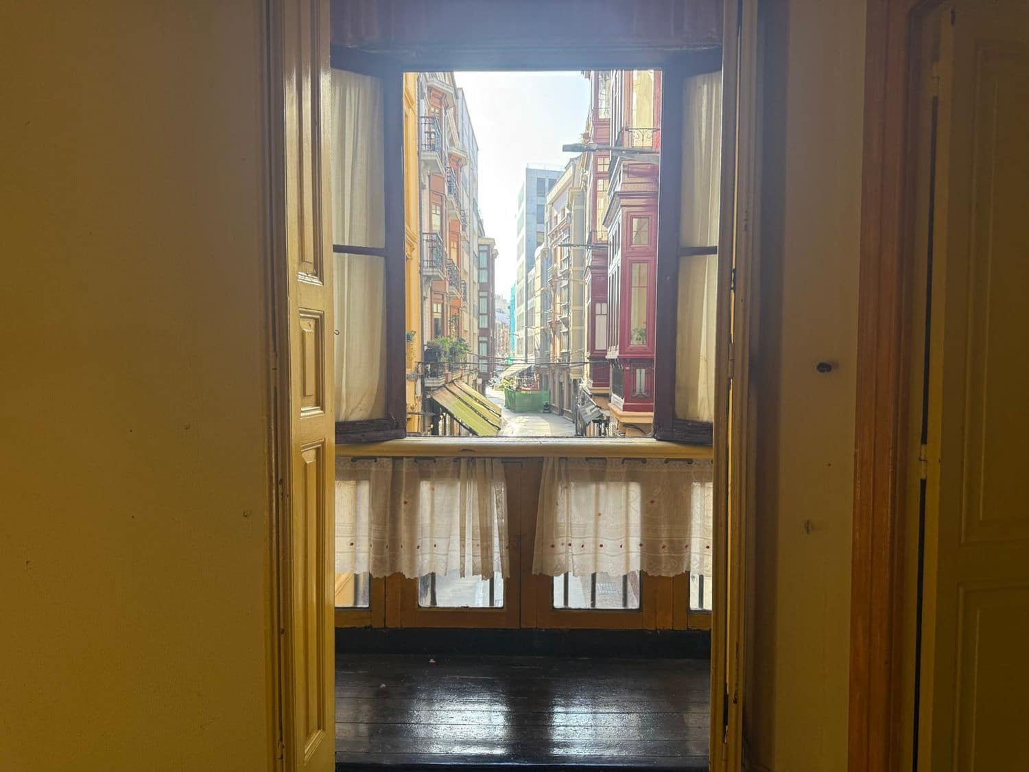 5 soveværelse Lejlighed til salg i Gijon med garage - € 329.000 (Ref: 9421920)