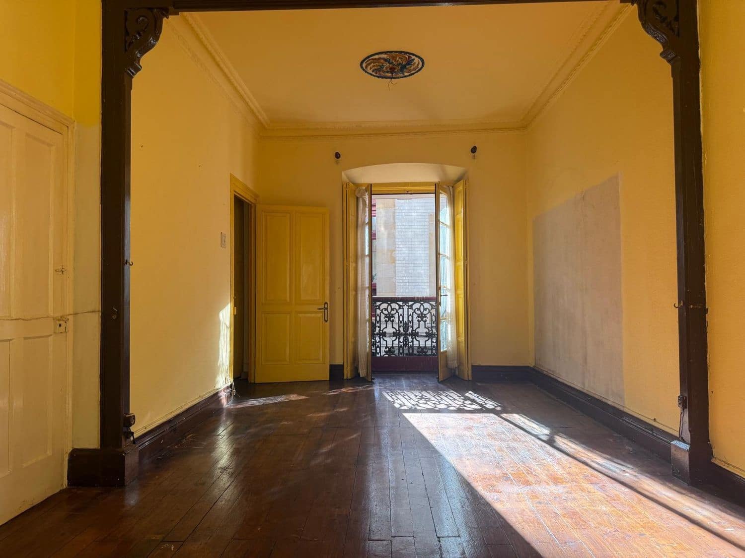 5 soveværelse Lejlighed til salg i Gijon med garage - € 329.000 (Ref: 9421920)