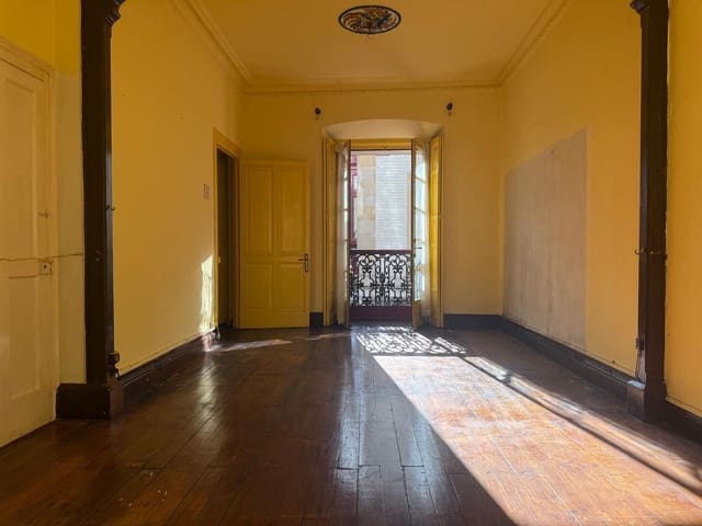 5 soveværelse Lejlighed til salg i Centro Urbano, Gijón med garage - € 329.000 (Ref: 9421920)