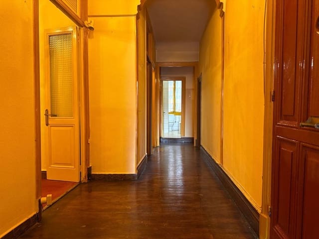 5 soveværelse Lejlighed til salg i Centro Urbano, Gijón med garage - € 329.000 (Ref: 9421920)