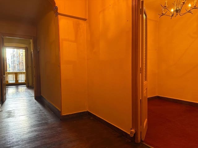 5 soveværelse Lejlighed til salg i Centro Urbano, Gijón med garage - € 329.000 (Ref: 9421920)