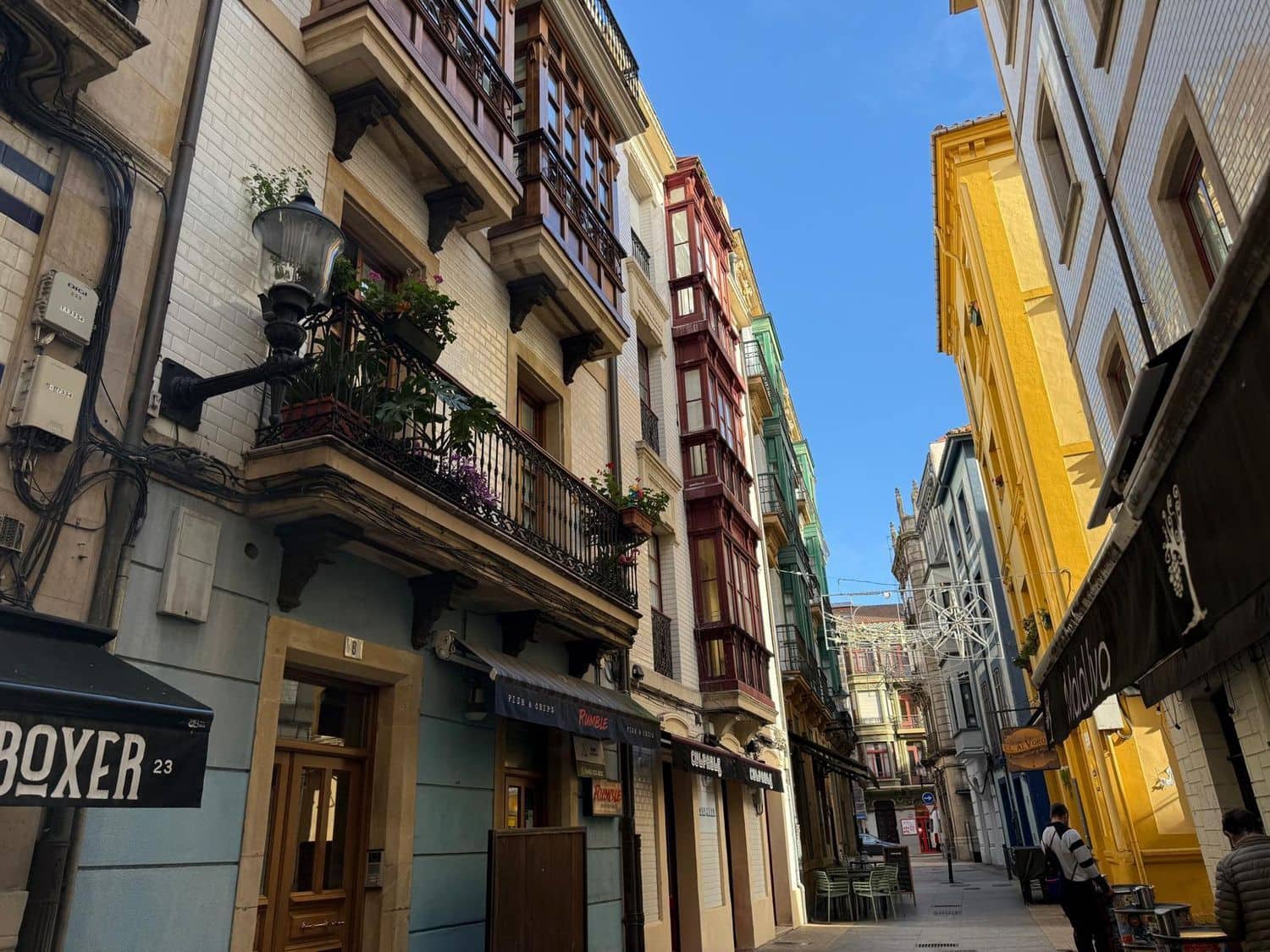 5 soveværelse Lejlighed til salg i Gijon med garage - € 329.000 (Ref: 9421920)