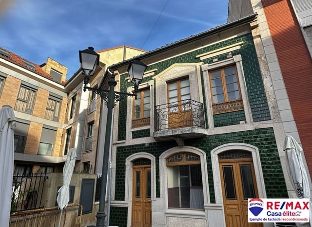 7 bedroom Townhouse for sale in Noreña with garage - € 89,000 (Ref: 9429502)