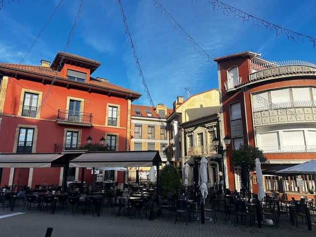 7 bedroom Townhouse for sale in Noreña with garage - € 89,000 (Ref: 9429502)