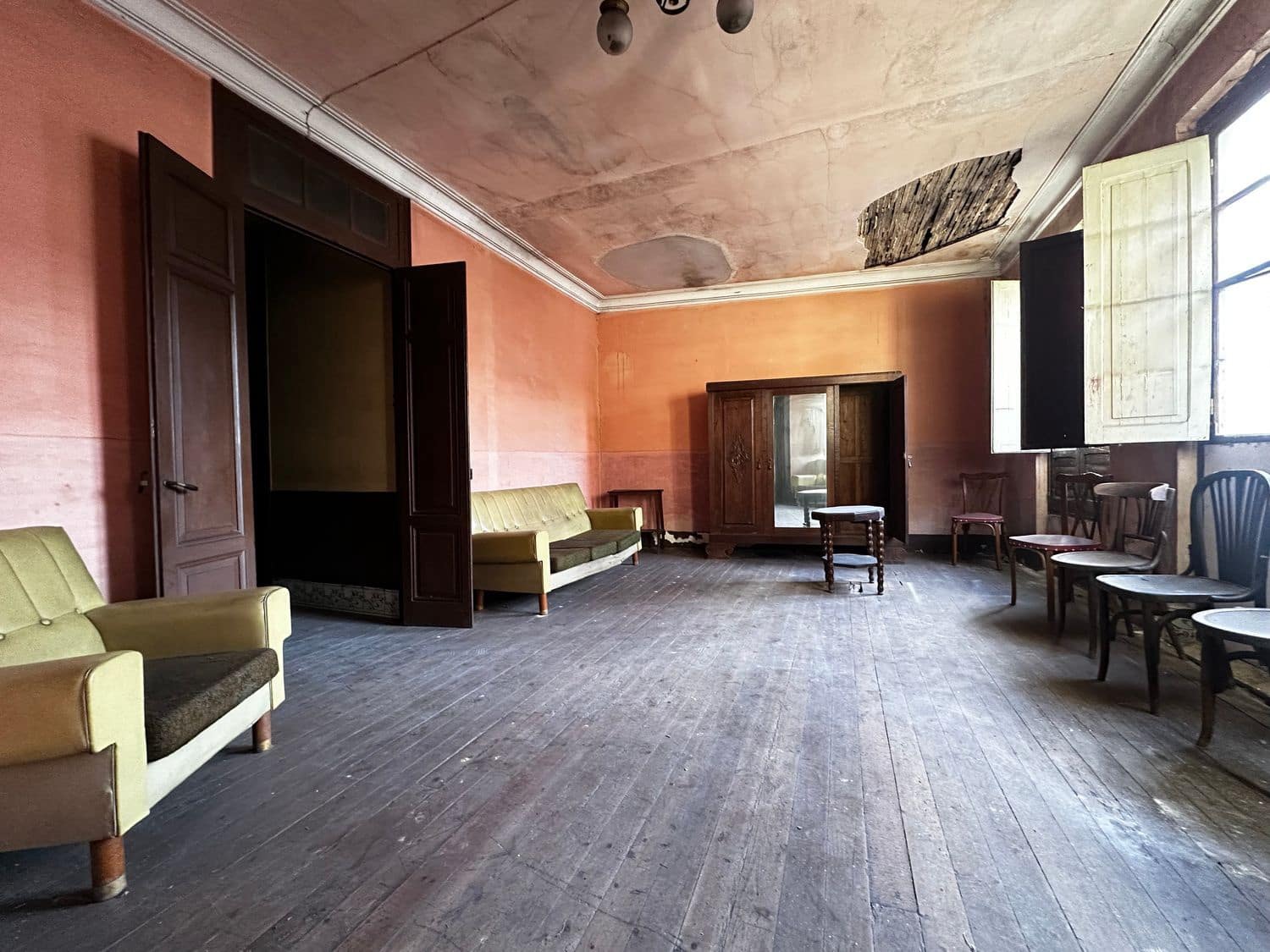 7 camera da letto Casa in vendita in Norena con garage - 89.000 € (Rif: 9429502)