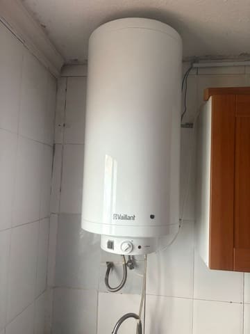 2 soveværelse Lejlighed til salg i Centro Urbano, Oviedo med garage - € 80.000 (Ref: 9429503)