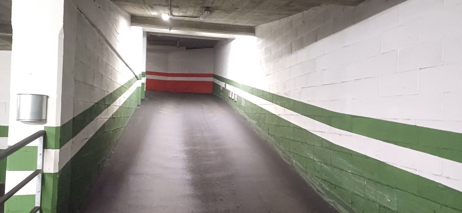 Garage for sale in Gijon - € 55,000 (Ref: 9432893)