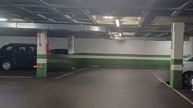 Garage for sale in Centro Urbano, Gijón - € 55,000 (Ref: 9432893)