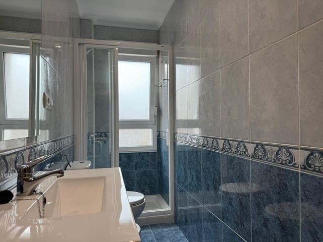 2 soveværelse Lejlighed til salg i Centro Urbano, Gijón med garage - € 269.000 (Ref: 9432894)