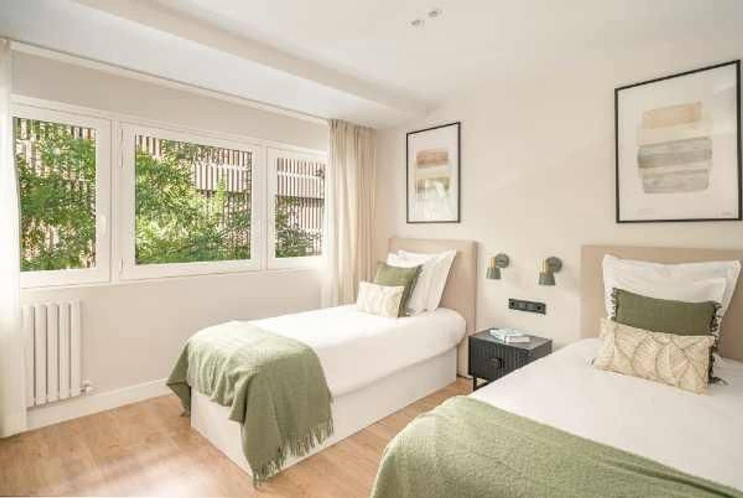 2 slaapkamer Appartement te koop in Madrid stad met garage - € 1.329.000 (Ref: 9432895)