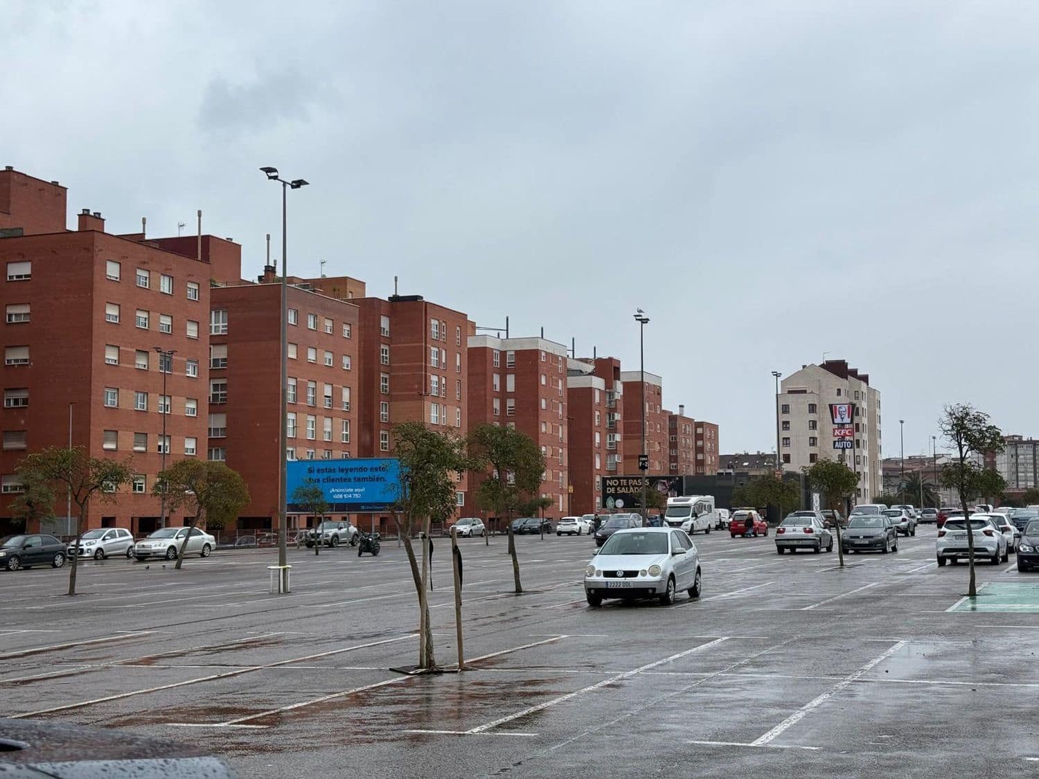 Kommersiell til salgs i Gijon - € 39 000 (Ref: 9432897)