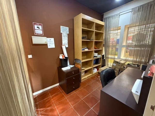 Erhverv til salg i Centro Urbano, Gijón - € 39.000 (Ref: 9432897)