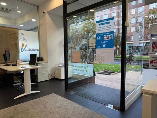 Local Comercial en Centro Urbano, Gijón en alquiler - 2.260 € (Ref: 9432900)