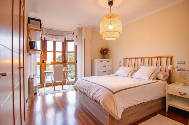 2 soveværelse Lejlighed til salg i Centro Urbano, Gijón med swimmingpool garage - € 335.000 (Ref: 9432901)