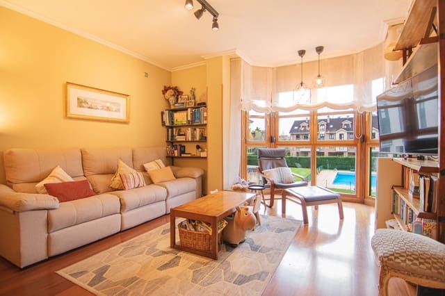 2 soveværelse Lejlighed til salg i Centro Urbano, Gijón med swimmingpool garage - € 335.000 (Ref: 9432901)