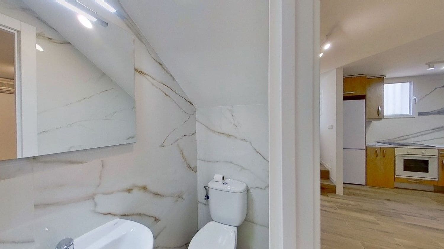 1 soverom Hus til leie i Madrid by med garasje - € 1 400 (Ref: 9436802)