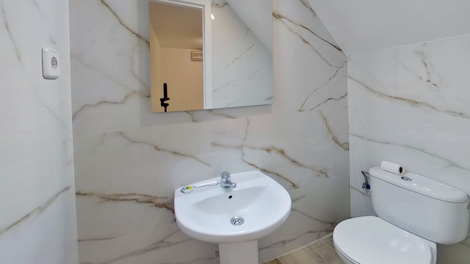 1 soverom Hus til leie i Madrid by med garasje - € 1 400 (Ref: 9436802)