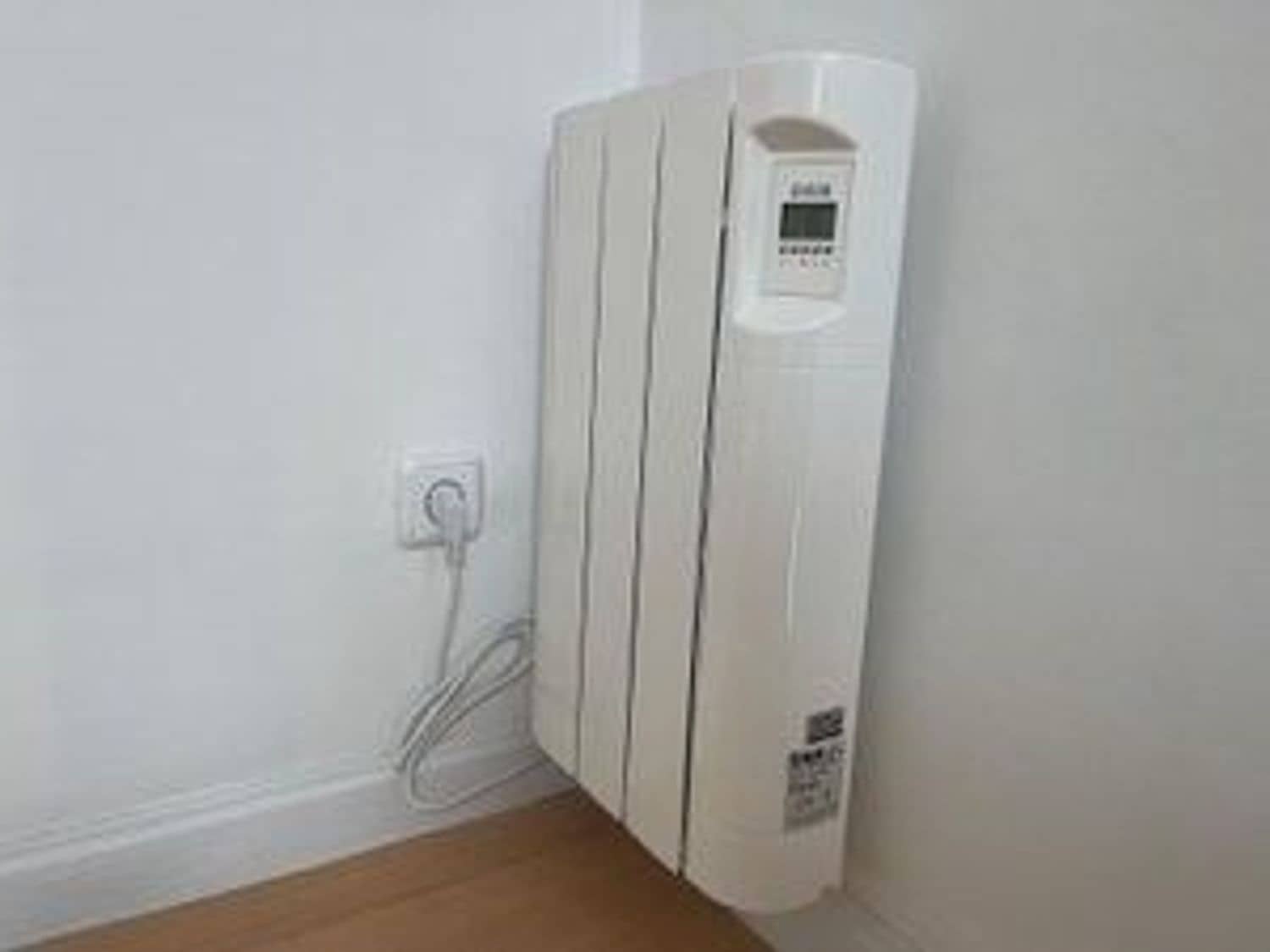 1 soverom Hus til leie i Madrid by med garasje - € 1 400 (Ref: 9436802)