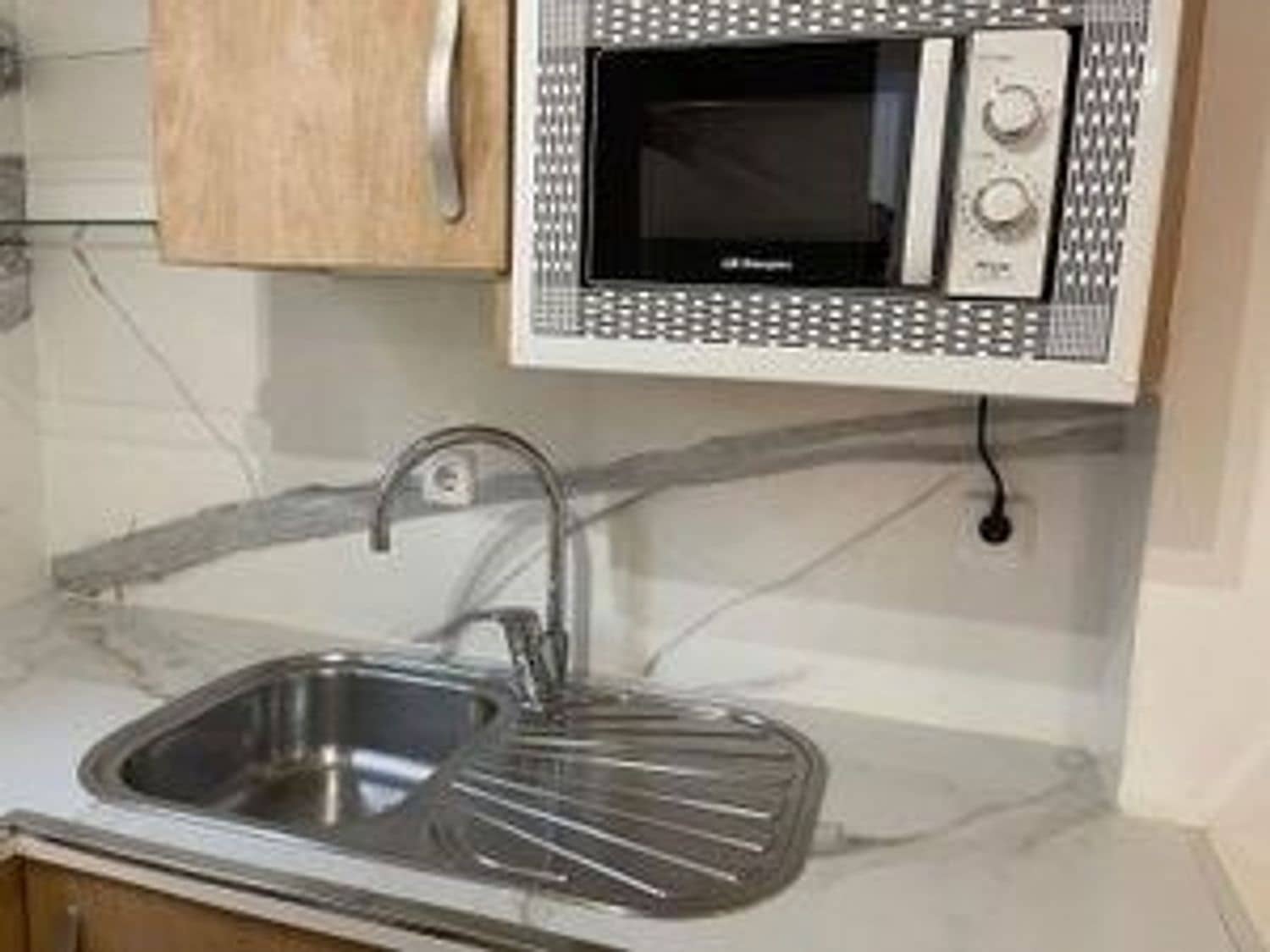 1 soverom Hus til leie i Madrid by med garasje - € 1 400 (Ref: 9436802)