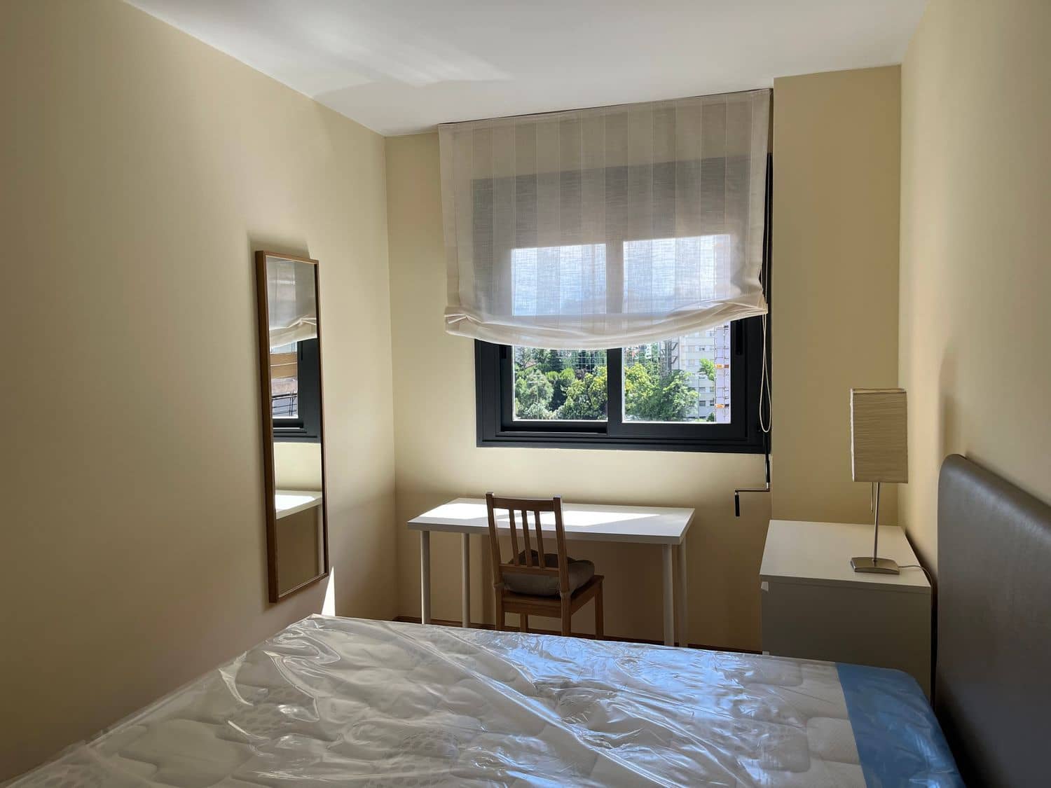 1 quarto Apartamento para arrendar em Madrid cidade com piscina garagem - 1 300 € (Ref: 9436803)