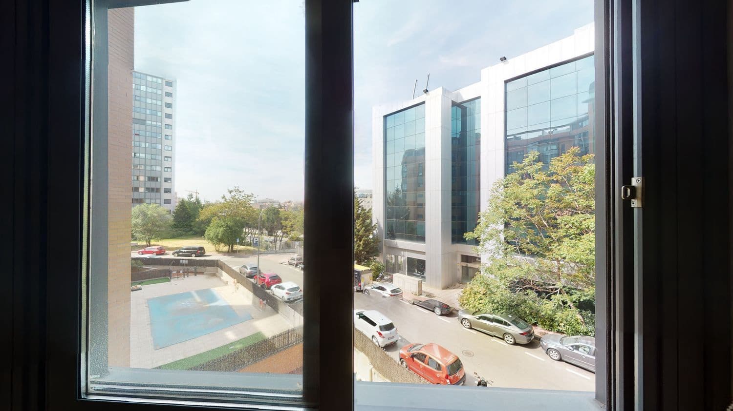 1 quarto Apartamento para arrendar em Madrid cidade com piscina garagem - 1 300 € (Ref: 9436803)